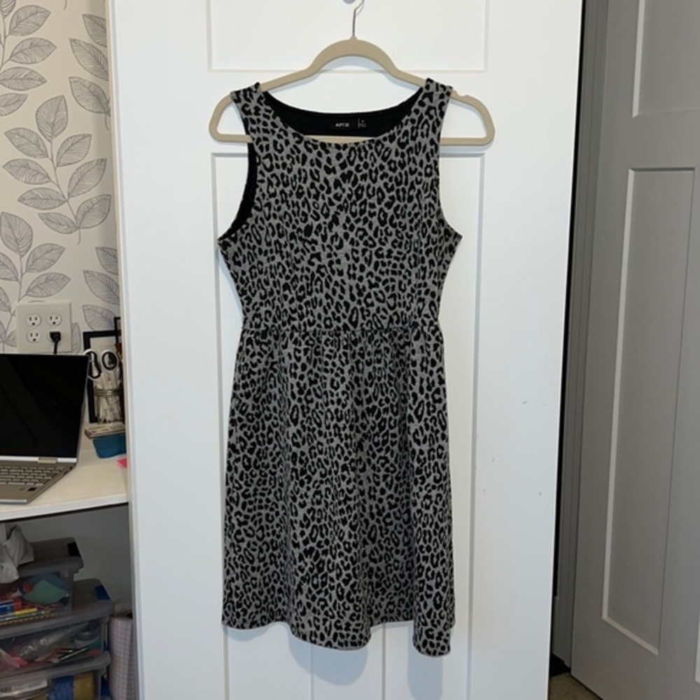 Apartment 9 leopard print black and white women stress
